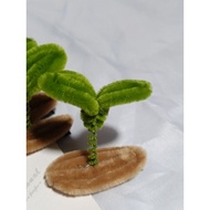 Sprout hairclip Fuzzy wire