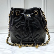 CHANEL爆裂牛皮霧淡金大雙C束口小金球水桶包