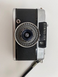 Olympus pen ee3 半格菲林相機135