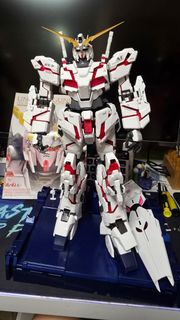 Bandai PG Unicorn Gundam 模型製成品