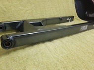 สวิงอาร์มกล่อง po1 สำหรับ Sonic สีเทา ยืด 2 นิ้ว อะไหล่รถมอเตอร์ไซค์ อะไหล่แต่งรถ สวิงอาร์ม