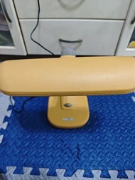 Philips 黃色檯燈