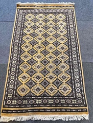 "Exquisite Handmade 5x3 ft Oriental Rug – Silk & Wool Pile Thick Cotton Base Hand-Knotted in Pakista