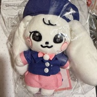 出 全新未拆minive公仔  14cherry  14校服cherry wonyoung公仔