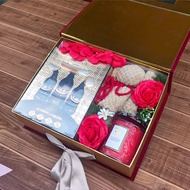 Meaningful Gifts March 8, Birthday, Valentine's Day Flower Box Gift Box with Flying Butterfly QUA13
