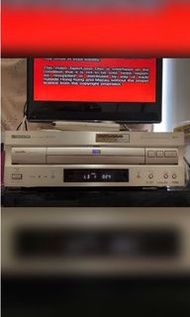 Pioneer DVL-909旗艦級4碟兼容機種（LD丶DVD丶VCD丶CD) LD自動反碟功能220V made in japan（有原裝遙控）