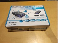 2.5 吋 SAS/SATA 行動背板硬碟抽取盒 光碟機