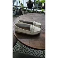 sepatu wanita preloved cream bagus triset
