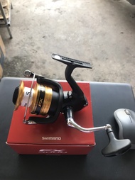 Máy câu cá Shimano FX4000 mẫu mới nhất