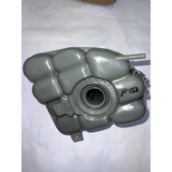 7P0121407B COOLANT EXPANSION TANK VOLKSWAGEN TOUAREG V6 / V8