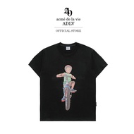ADLV [acme de la vie] เสื้อยืด Oversize รุ่น Bicycles Boy Baby Face Short Sleeve T-Shirt (Overseas E