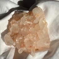 紅水晶簇 粉兔毛 紅兔毛 白水晶簇 水晶原礦 天然原石 水晶