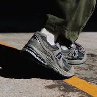 New Balance 2002R ML2002RA