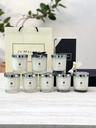JO MALONE Candle 香薰蠟燭 200G 味道:英國梨與小蒼蘭/ 藍風鈴 /橙花 /牡丹與紅麂絨 /青檸羅勒柑橘 /鼠尾草海鹽/ 紅玫瑰/ 含羞草與小豆蔻