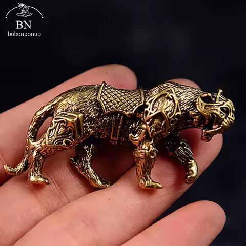 Retro Brass Majestic Saber-toothed Tiger Miniature Figurine Desktop Decoration Vintage Mini Animal S