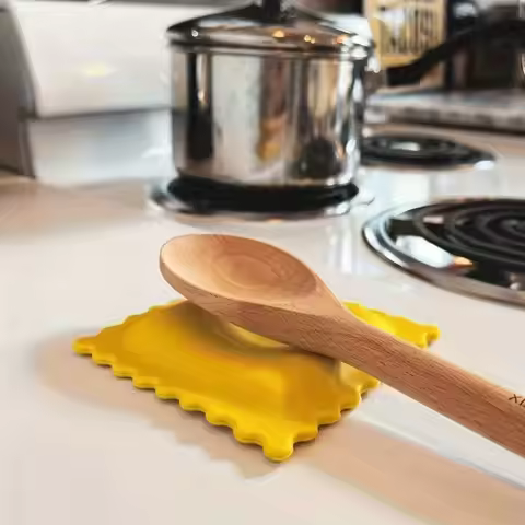 Unique Silicone Spoon Rest Ravioli-Shaped Heat-Resistant Kitchen Counter Mat Non-slip Biscuit-Shaped