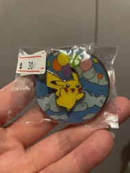 Pokémon ptcg 官方禮盒比卡超襟章 噴火龍襟章