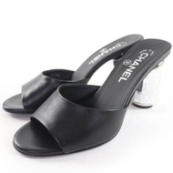 全新未使用香奈兒 (CHANEL) G45358 Coco Mark 鏡面高跟皮革涼鞋/穆勒鞋，黑色/銀色，37碼，附原廠鞋盒和防塵袋，義大利製造