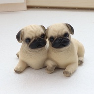 น่ารัก Little Pug Dog Figurine เรซิ่นหัตถกรรมโต๊ะทํางานตกแต่งสวนตกแต่งรถทนความร้อนสีเหลืองรูปสัตว์ H