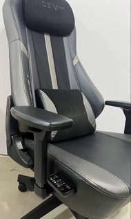 OSIM uThrone V 按摩電競椅