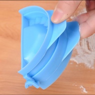 1Pc DIY Dumpling Mould Dumpling Machine Equipment Plastic Molds Chinese Food Jiaozi Maker Hand Dough Press Easy Kitchen