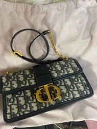 dior montaigne 30包包