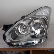 Headlight Toyota Wish Minor change HID xenon lamp, 2nd hand, like new, left