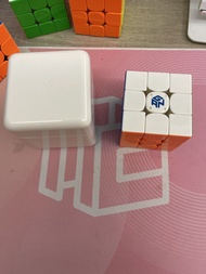 GAN 12 ui