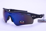 OAKLEYแว่นกันแดดโพลาไรซ์หลากสี แว่นตากันลม Punk Viper sunglasses แว่นตาแว่นกันแดดสำหรับขับขี่แว่นกันลมเล่นกีฬากลางแจ้งลดกระหน่ำHolbrook sunglass