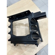 FORD MUSTANG -ORIGINAL REAR BUMPER BRACKET LOWER MOUNTING COVER SUPPORT [FR3Z-17D942-A / FR3Z-17D943