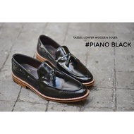 503 Arcobareno Tassel Laofer Piano Black x Wooden Soles รองเท้า ผู้ชาย งานหนัง Italy แท้ HandMade สุ