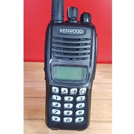 วิทยุสื่อสาร Kenwood TK-2317-2 รองรับความถี่ 136-174 MHz.เครื่องสังเคราะห์ เสียงดี ภาครับไว รับชัดแม้ในที่อับสัญญาณ