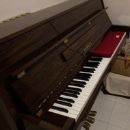 印尼製 Yamaha JU109 Upright Piano 特別訂造光面胡桃木色直身鋼琴 細鋼琴 包暖管及絨面琴布