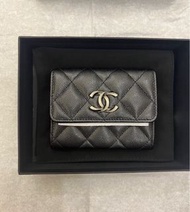 減價❣️Chanel 23s 鑽扣 雙層 卡包 cardholder Wallet double XL CF classic Flap 黑金 荔枝牛皮 銀包 錢包 26c 26p card holde