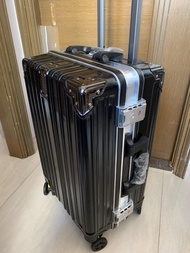 新穎旅行喼 全新hand carry 鋁框行李箱，22吋登機行李箱，22吋機艙行李喼，手提行李箱
