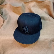 topi preloved new era NY BLACK on BLACK wool