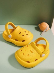 1雙女童黃色透氣沙灘涼鞋,厚防滑底,圓頭封閉式鞋帽,適用於夏天