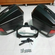 กล่องเอนกประสงค์ติดข้างรถมอเตอร์ไซด์ KAPPA รุ่น K22N/N-S สีดำไฟสีส้ม (KAPPA Side BOX K22N/N-S ) 22L 