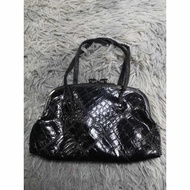 Exotic Design Kiss Lock Hand Bag