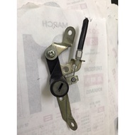 YAMAHA R25 R3 MT03 LOCK SEAT