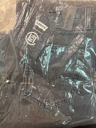 CLOT X LEVIS size 30
