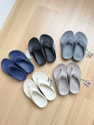 全新OOFOS夏季拖鞋男女同款人字拖夾腳拖 公認舒適感好強嘅人字拖 被稱為康復訓練級別拖鞋