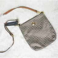 Tommy Hilfiger Crossbody Bag