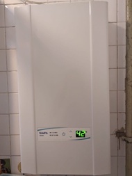 煤氣公司 即熱水爐 -良好 - SIMPA Gas Water Heater  UZW11RM - good condition