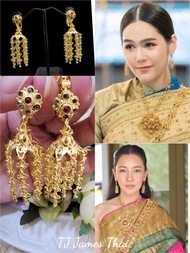 เครื่องประดับชุดไทย ต่างหูชุดไทย ต่างหูเต่ารั้ง ต่างหูโบราณ ทำจากทองเหลือง ฝั่งเพชรซีกและ สีโกเมน (ต่างหูแบบหนีบ)