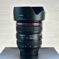 Canon EF 24-70mm f/4L IS USM (連遮光罩)