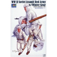 TR00414 1/35 WW Ⅱ SOVIET ASSAULT RED ARMY w/WINTER GEAR