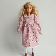 數碼 芭比娃娃的 PDF 縫紉圖案。