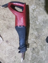 máy cưa kiếm hilti siêu khủng siêu khỏe sử dụng điện 220vmáy hoạt động OK tặng kèm lưỡi cưa cho ae s