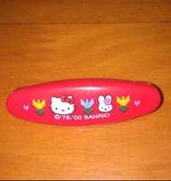 絕版Hello Kitty扣針（76,00 Sanrio) #carousell聖誕快樂